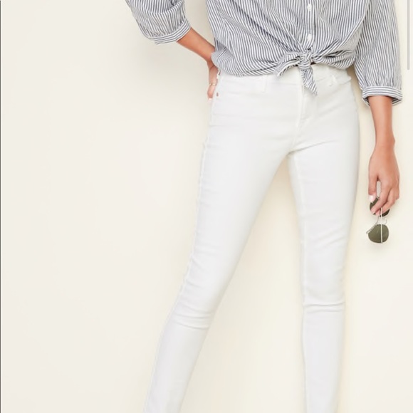 Old Navy Super Skinny Jeans in White - Picture 1 of 5
